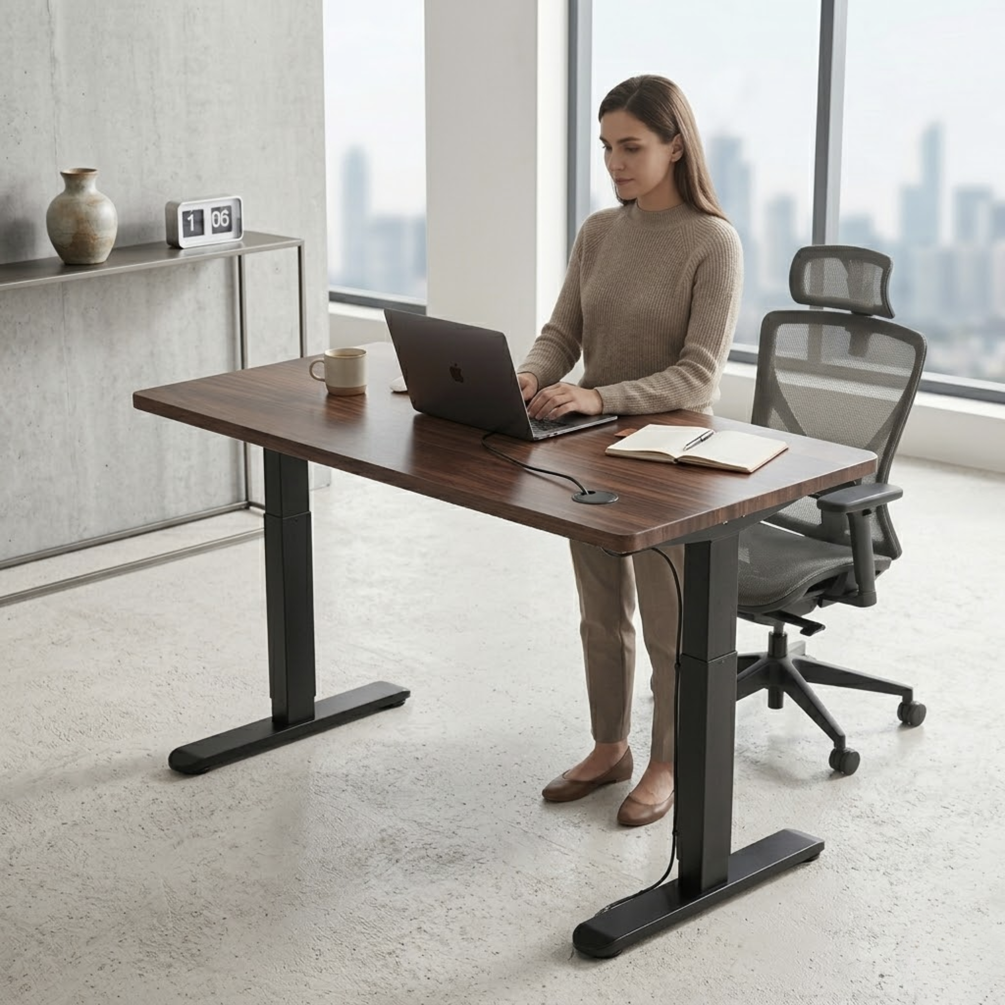 Bureau assis debout électrique 140 × 70 cm | Atelier Desk